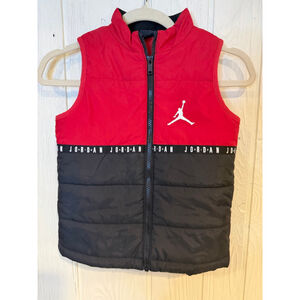Boys Jordan Puffer Vest M Red Black